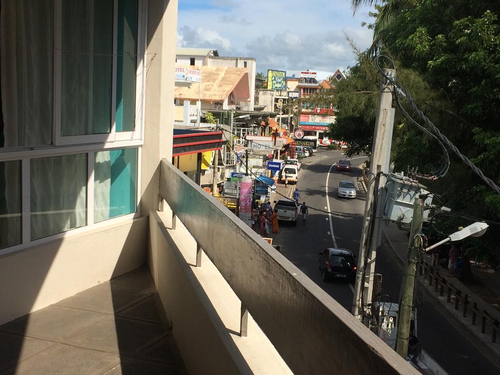 Seaview Holiday Apartments Grand Baie Bagian luar foto